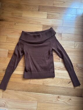 Aritzia NWOT Sunday Best Off-Shoulder Brown Sweater XS